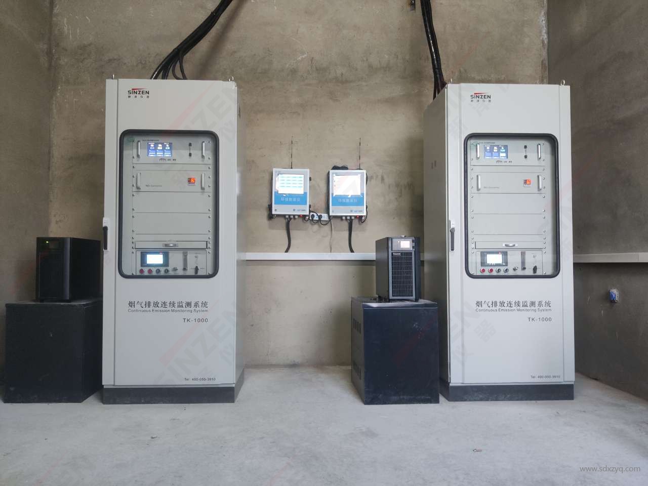 煙氣在線(xiàn)監(jiān)測(cè)設(shè)備.jpg